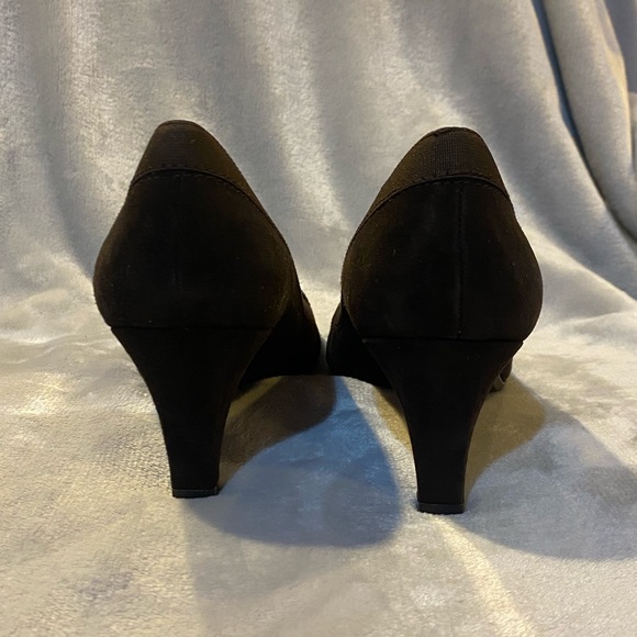 STUART WEITZMAN brown heels - Picture 4 of 6